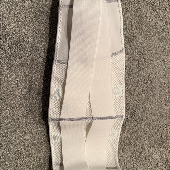 Motif Medical Pregnancy Support Band - Picture 2 of 3